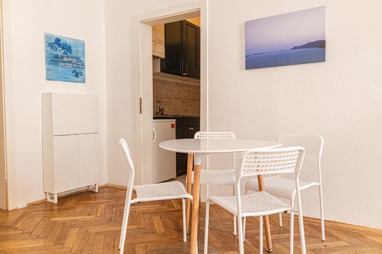 Peerles 2Br Apt. Perfectly Situated&Well Connected Apartment Wina Bagian luar foto